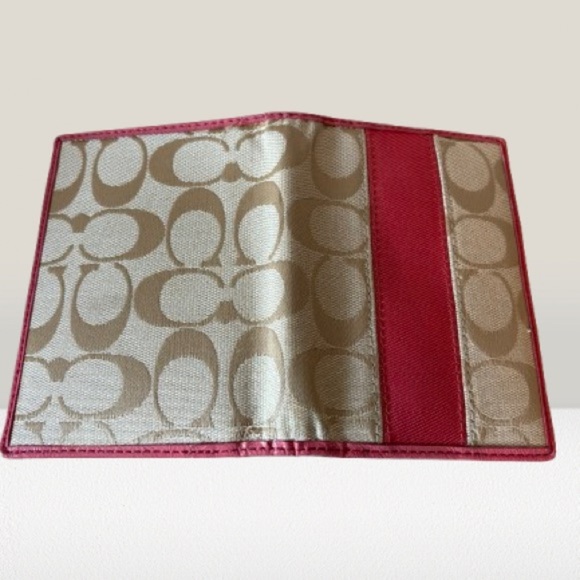 Coach Passport/Agenda Wallet - Picture 4 of 4